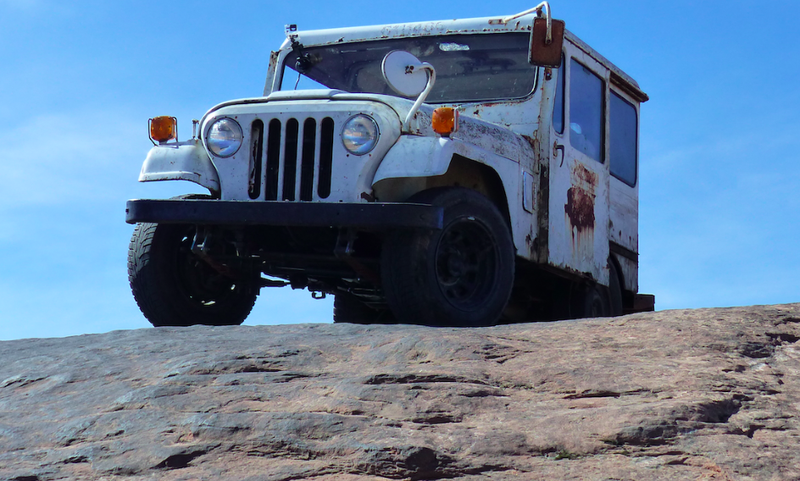 Illustration for article titled My $500 Two-Wheel Drive Postal Jeep Was a Beast Off-Road Until It Was Terrifying